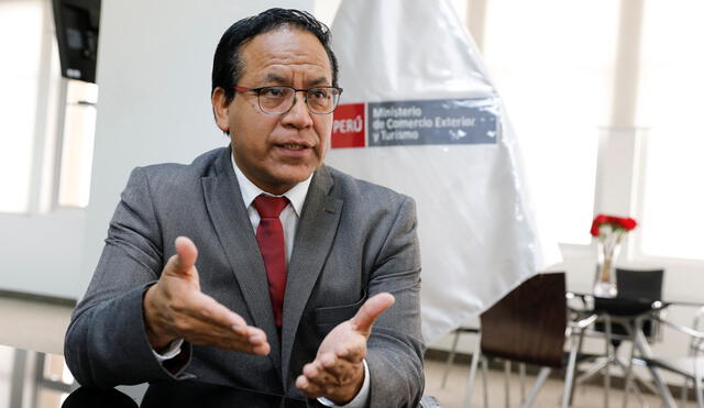 Integrantes de Juntos por el Perú contrataron con el Mincetur con Roberto Sánchez como&nbsp;ministro