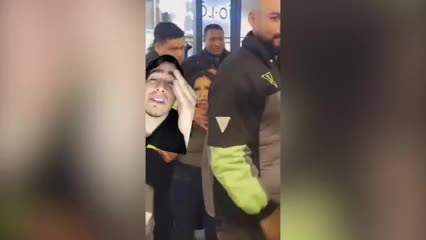 Captan a Lis Padilla resguardada por miembros de seguridad en centro comercial: “Se ganó el corazón del&nbsp;Perú”