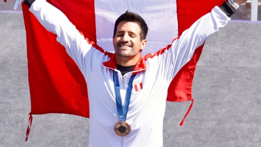Perú destaca en París 2024: Stefano Peschiera fue parte del Desfile de Campeones en los Juegos&nbsp;Olímpicos