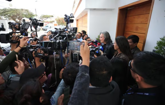 Exministra Luisa María Cuculiza se pronunció tras visitar a Alberto Fujimori: “Le dije que el Perú lo&nbsp;necesita”