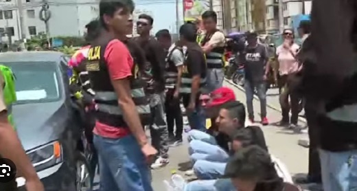 Policía cae festejando con extorsionadores en búnker de Ate: PNP arrestó a 39 implicados con armas y&nbsp;drogas