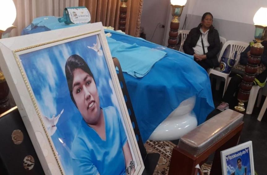 Barranca: Familiares y amigos velan restos de Kimberlit&nbsp;Tapia