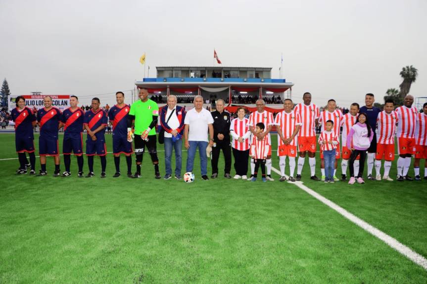 Reapertura del estadio municipal Julio Lores Colan de Huaral con figuras del fútbol&nbsp;nacional