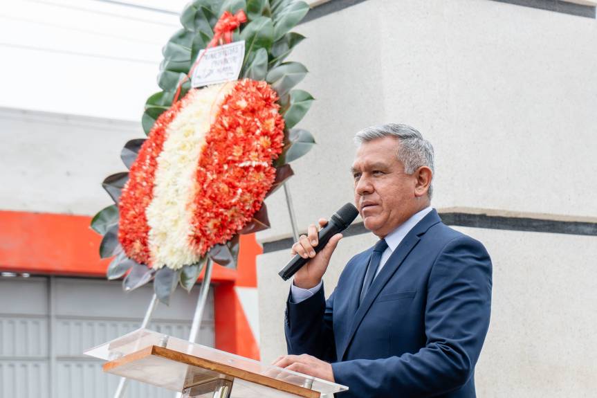 Alcalde Fernando Cárdenas rindió homenaje al almirante Miguel Grau por el 145° aniversario del Combate de&nbsp;Angamos