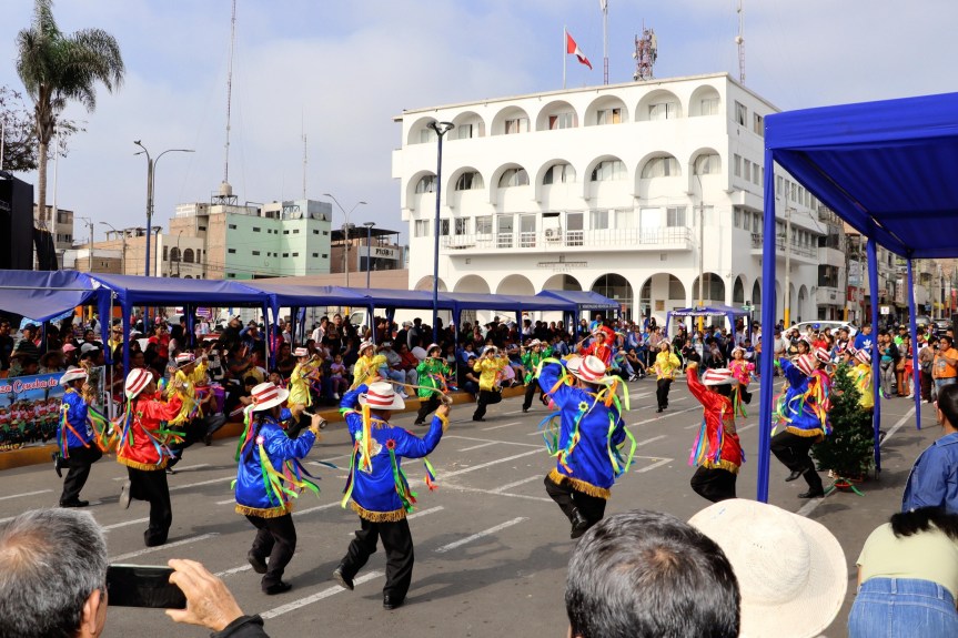 Municipalidad de Huaral realizó los Juego Florales Distrital 2024 en la disciplina de danzas&nbsp;costumbristas