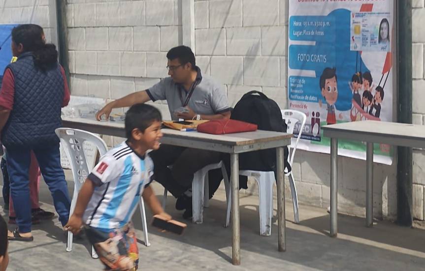 Reniec viene haciendo entrega de los DNI gratuitos en&nbsp;Aucallama