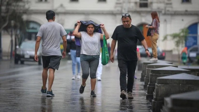 Senamhi registró «lluvia de verano» en Lima por desplazamiento de nubes cargadas de humedad de la&nbsp;sierra