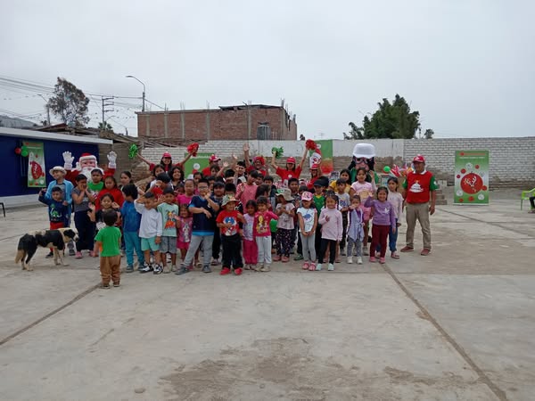 Colquisiri llevó alegría y regalos por navidad en favor de los niños de la Candelaria,&nbsp;Chancay