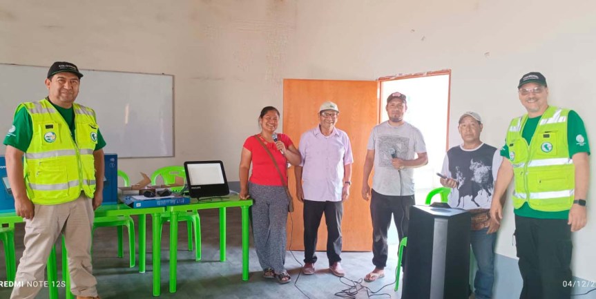 Colquisiri entrega equipos de sonido y reflectores, en favor de los pobladores de&nbsp;Jecuan