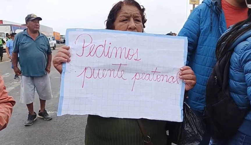 Pasamayo: pobladores bloquean Panamericana Norte como protesta por la falta de rompemuelles y&nbsp;semáforos