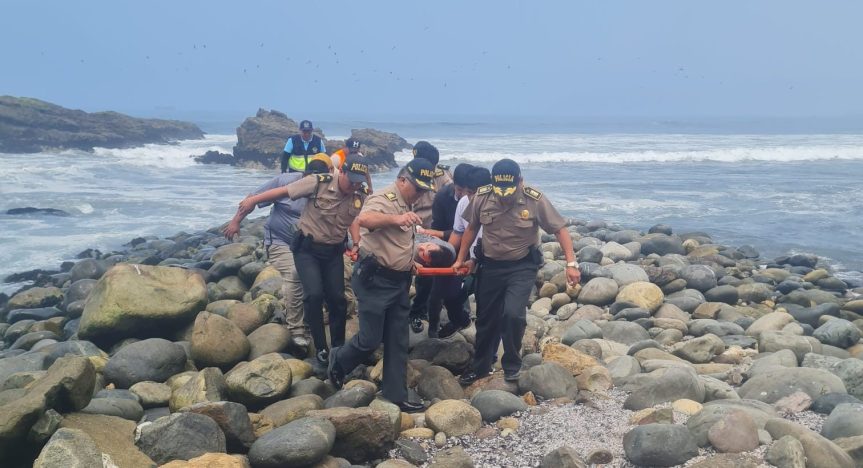 Chancay: Policías rescatan a hombre que se ahogada en playa&nbsp;Chorrillos