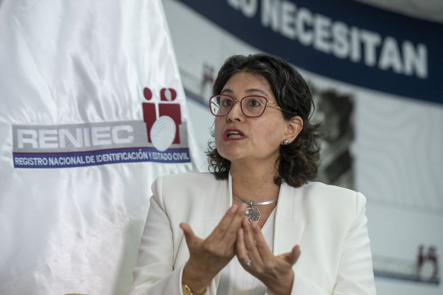 Inician investigación a jefa de Reniec por presunto incumplimiento en proceso de validación de&nbsp;firmas