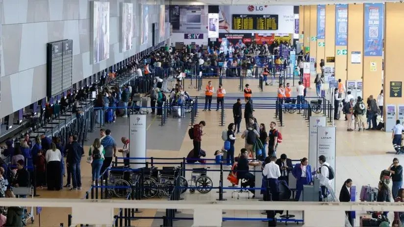 Más de cien peruanos deportados de Estados Unidos llegaron al país en las últimas&nbsp;horas