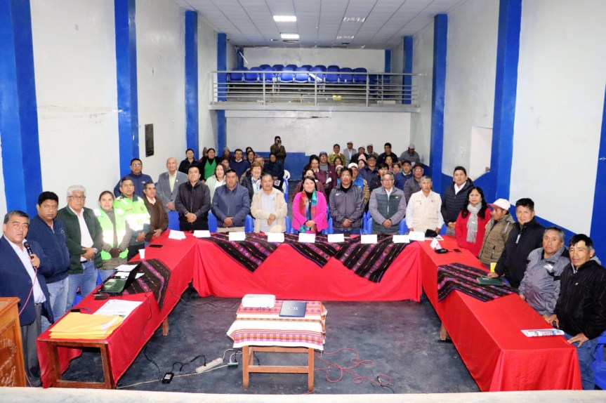 Regidores provinciales participan en reunión sobre el estado situacional del proyecto de mejoramiento de la carretera Acos –&nbsp;Huayllay