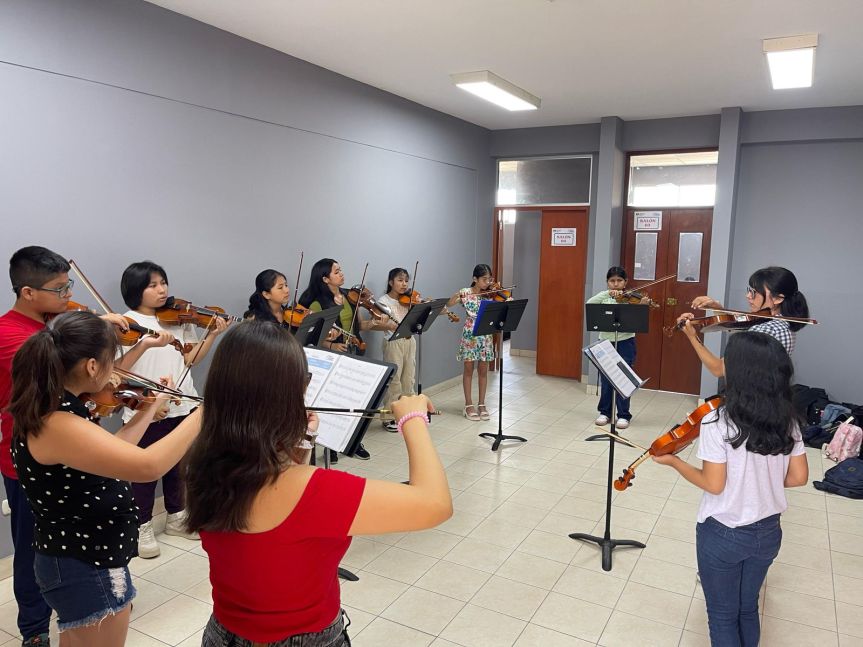 Con éxito se desarrollan las clases de la Orquesta Sinfónica que se desarrollan en la Casa de la&nbsp;Juventud