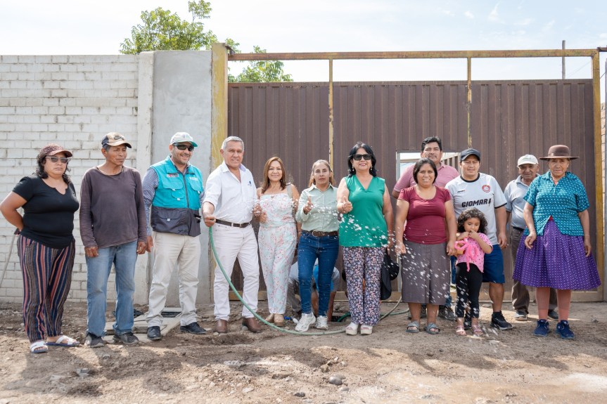 Alcalde provincial Fernando Cárdenas presente en entrega de obra de agua potable en San Martín de&nbsp;Retes