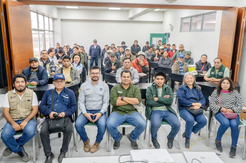 Charla internacional sobre fertilidad y nutrición en palto reúne a especialistas y&nbsp;productores