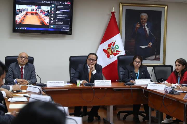 Jalando agua para su&nbsp;molino