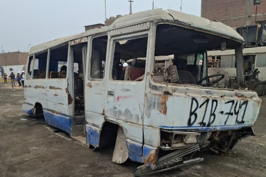 ‘La bestia de Petit Thouars’, cúster con más de S/3 millones en multas, es reducida a&nbsp;chatarra