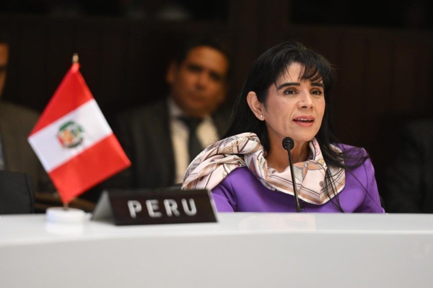 Ministra de Comercio Exterior confirma que Perú evalúa retiro de la Corte&nbsp;IDH