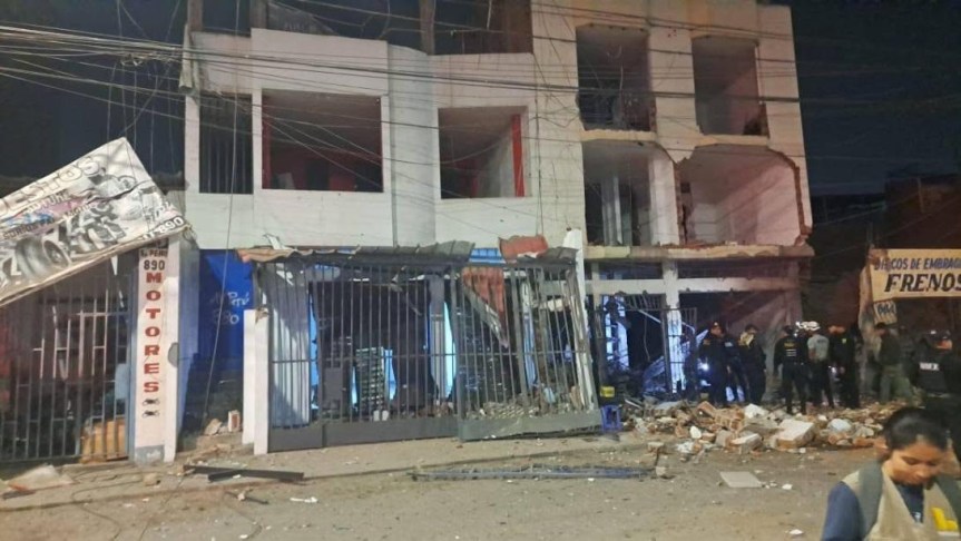 ¡ESTO ES TERRORISMO! Dina**mitan casa en Trujillo y estallido afecta a toda una&nbsp;cuadra