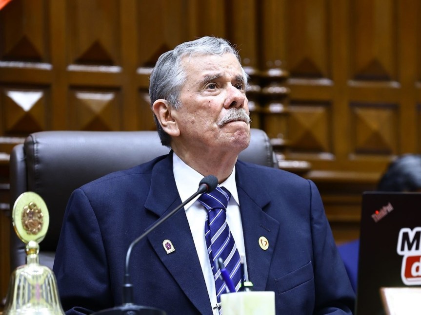 Fernando Rospigliosi en mesa directiva del Congreso pese a compromiso de Fuerza Popular sobre&nbsp;retiro