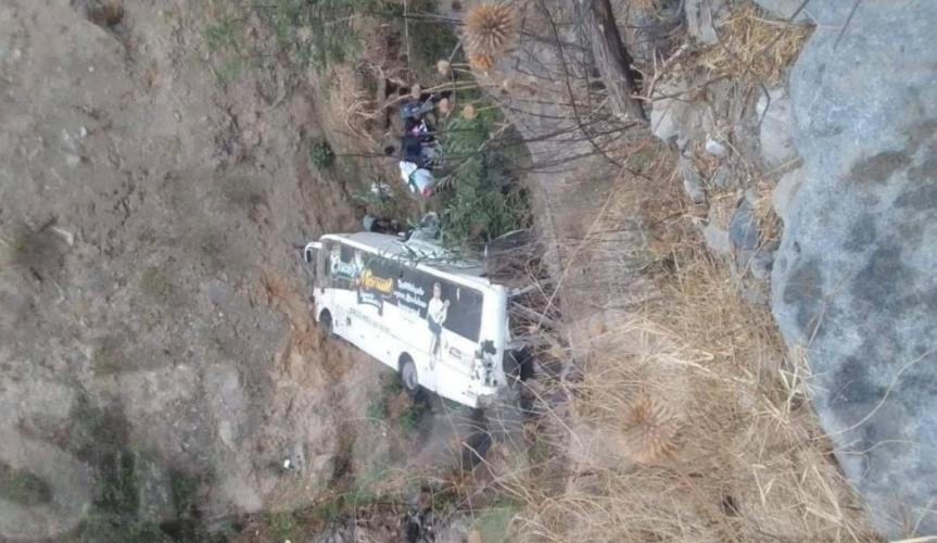Bus de la orquesta ‘Oscar Manuel y su Historia Romántica’ cayó a un&nbsp;abismo