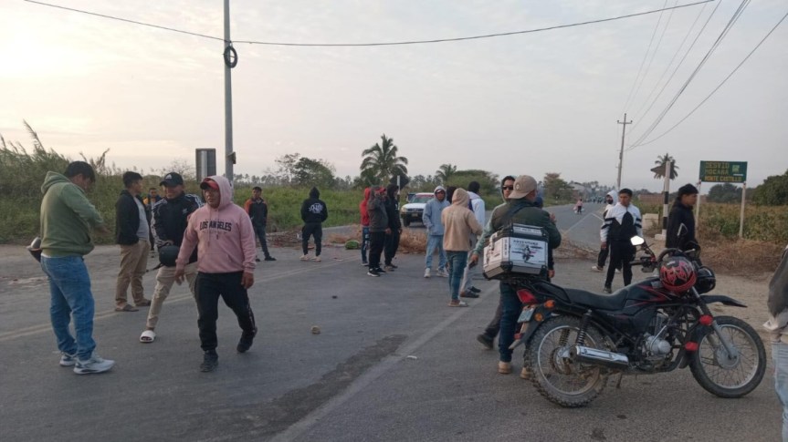 Panamericana Norte y Sur permanecen bloqueadas en segundo día de paro por pescadores que rechazan veda de&nbsp;pota