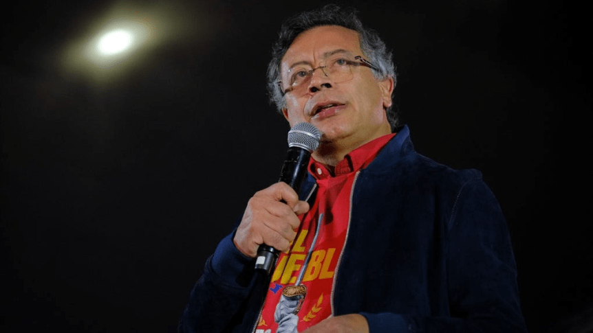 Gustavo Petro amenaza con retirar misión diplomática de Lima si Perú «agrede» la embajada&nbsp;mexicana