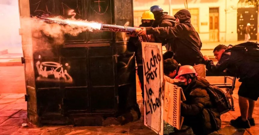 Congreso: Proponen penalizar hasta con 10 años de cárcel a quienes total o parcialmente se cubran el rostro durante&nbsp;protestas