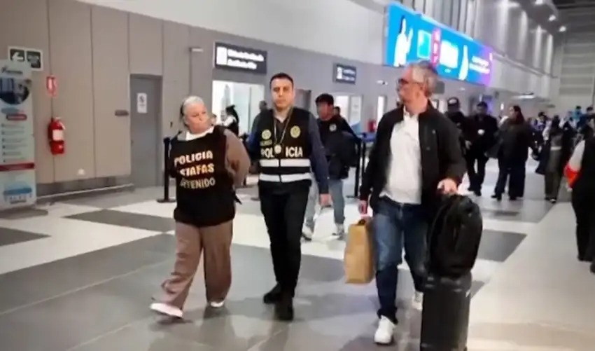 Detienen ciudadana dominicana al intentar salir del Perú con carnet falsificado: PNP revela que mafias cobran US$6.000 por&nbsp;documento