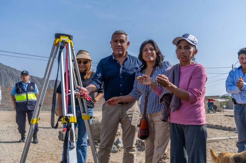 Huaral avanza: se colocó la primera piedra de la nueva losa deportiva de la&nbsp;Florida