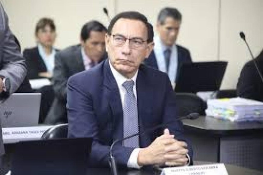 Martín Vizcarra es trasladado al Hospital de Ate Vitarte por una crisis hipertensiva&nbsp;severa