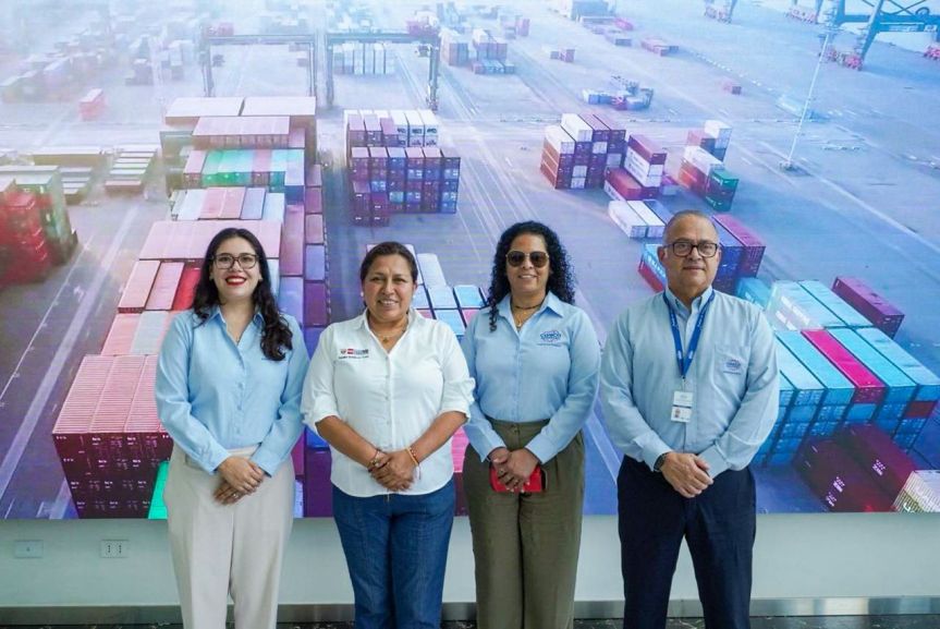 Ministra de la Mujer y Poblaciones Vulnerables se reunió con trabajadoras del Megapuerto de&nbsp;Chancay