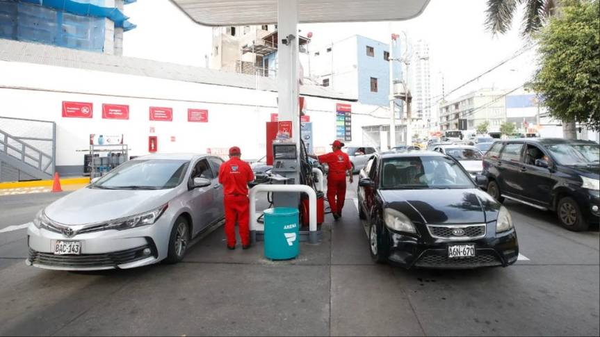 Gobierno realizará «operativos muy fuertes» a grifos a nivel nacional para reducir el precio de&nbsp;combustibles