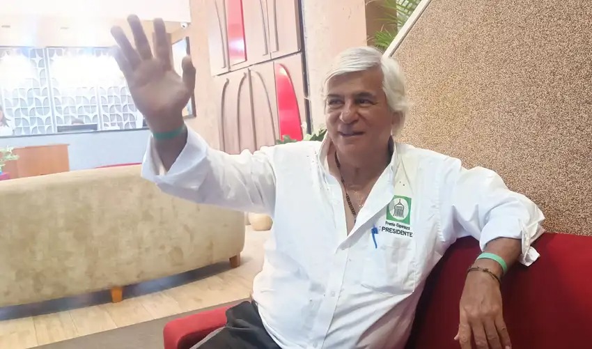 Fernando Olivera propone referéndum para habilitar la revocatoria de congresistas y del&nbsp;presidente